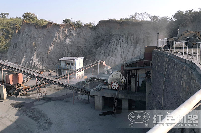 1214重锤破生产现场，破碎煤矸石