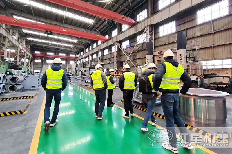 客户来厂考察设备